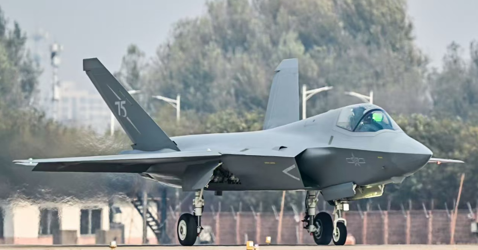 解放軍利器亮相航展，再次走在世界前沿